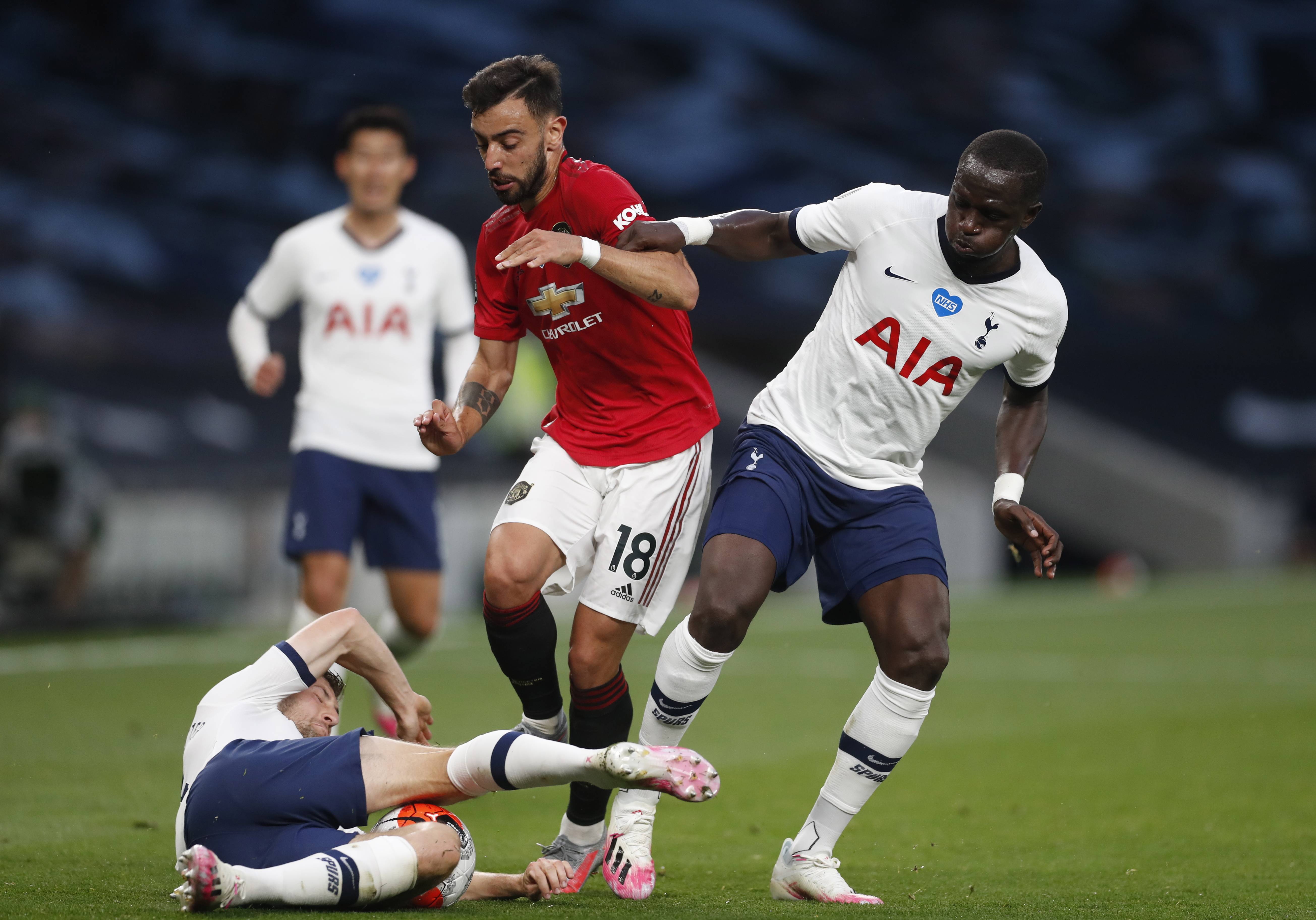 型俱乐部中 型俱乐部中