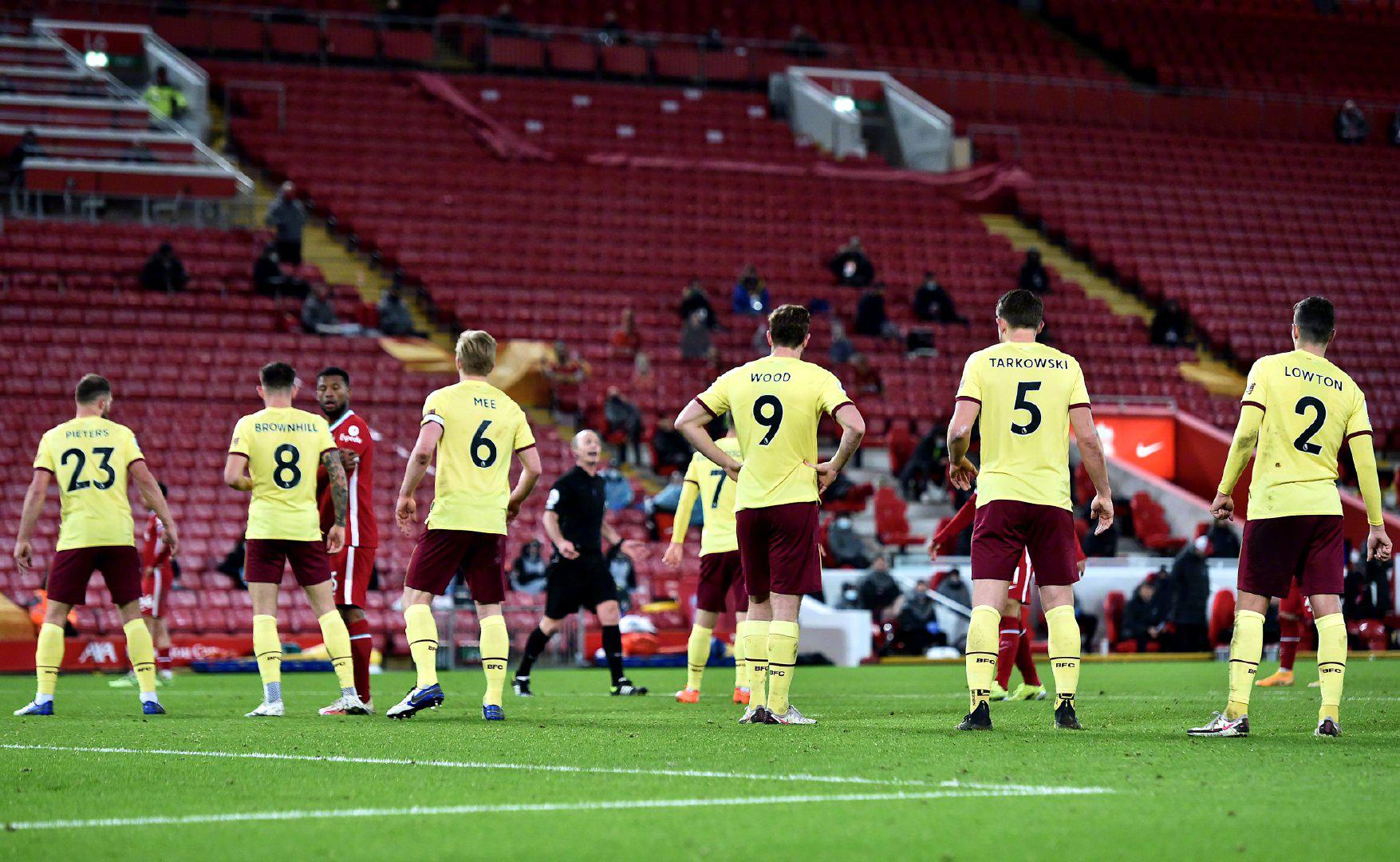 更是对教练 更是对教练